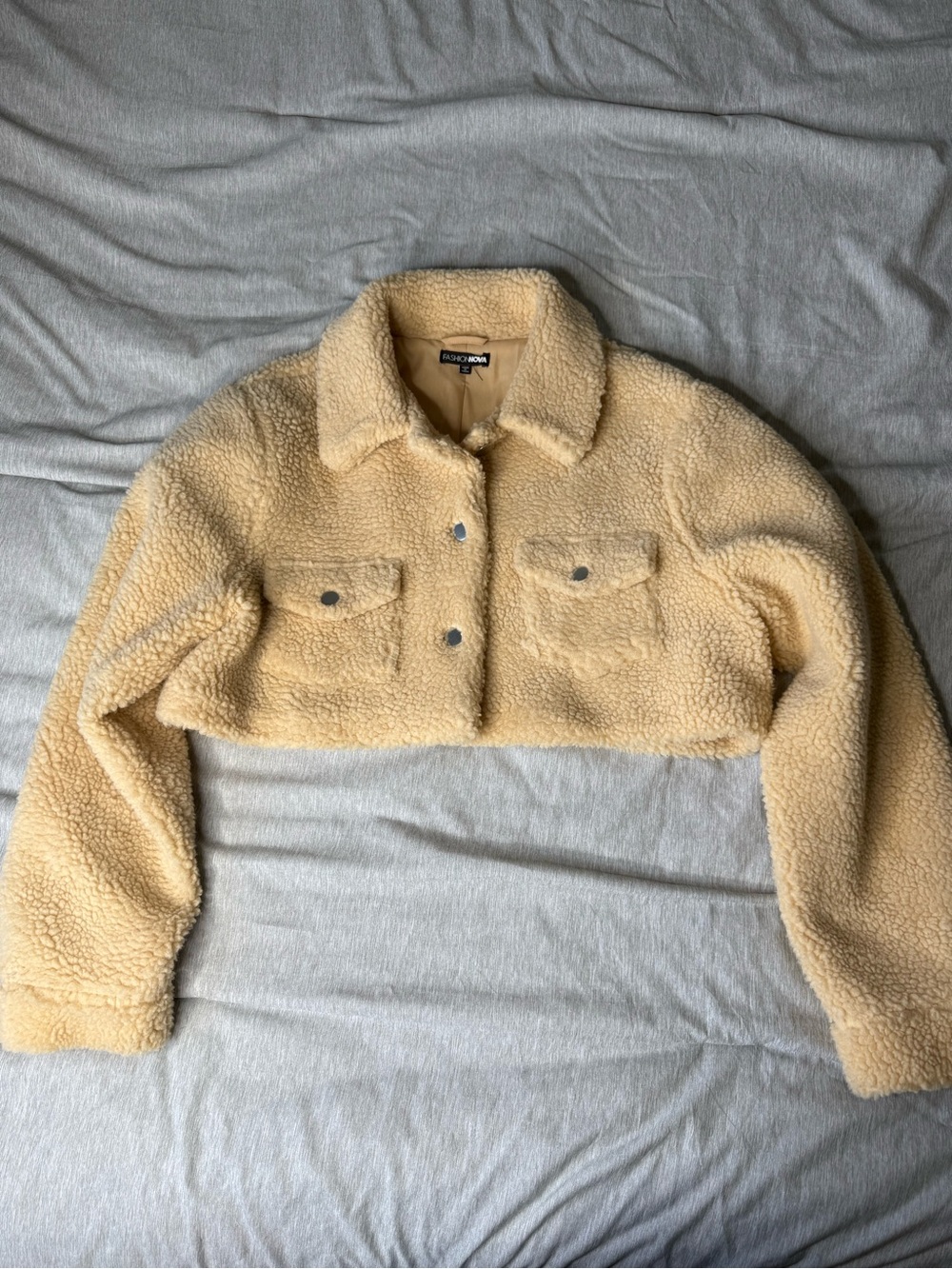 Fashion Nova Cropped Teddy Jacket in Cream